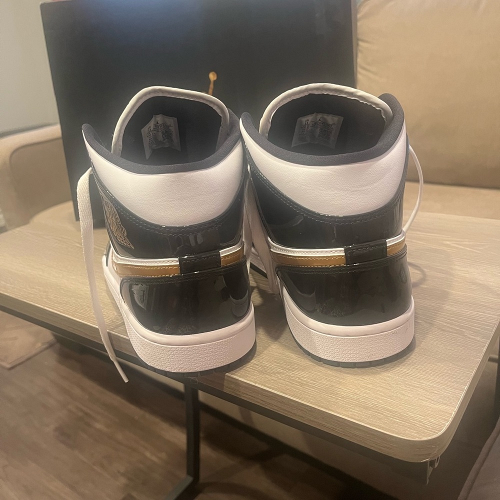 Jordan Men's Black and Gold Sneakers - Picture 3 of 5